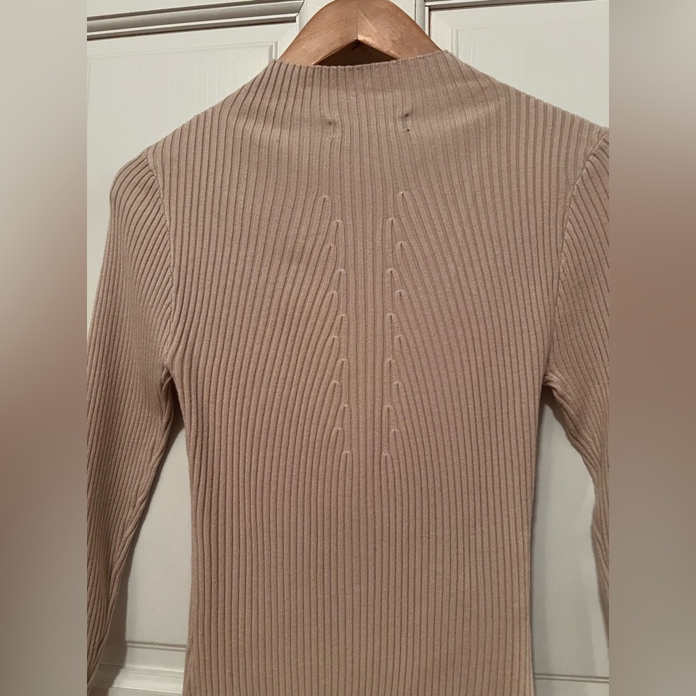 Cream Ribbed Knit Sweater - Picture 11 of 12